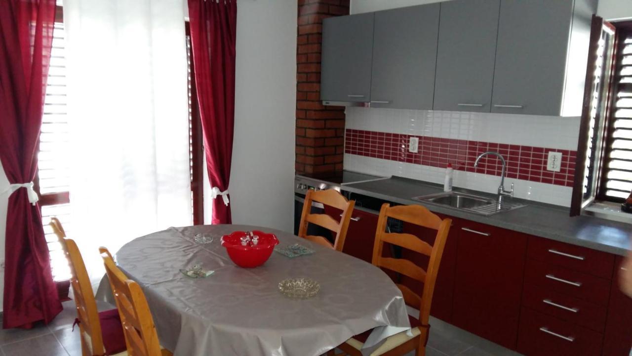 Apartmani Slavica 마카르스카 외부 사진