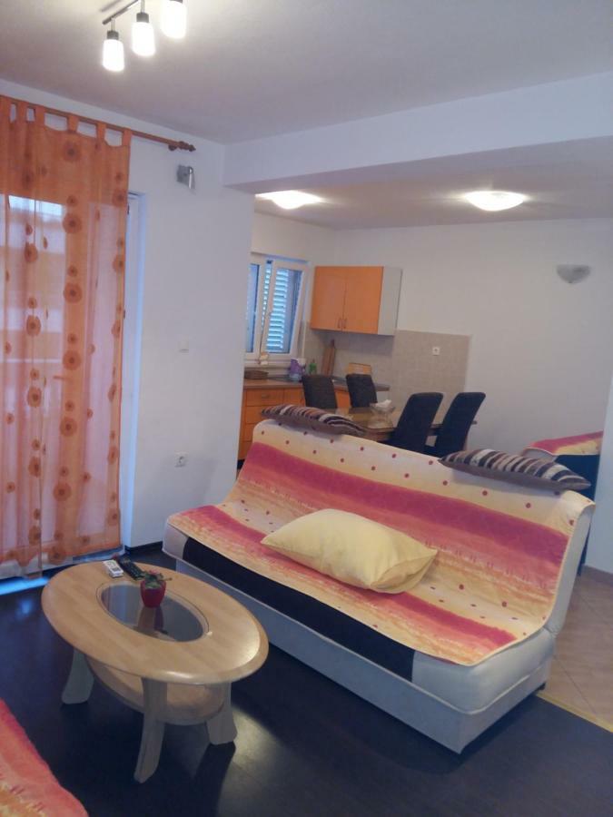 Apartmani Slavica 마카르스카 외부 사진